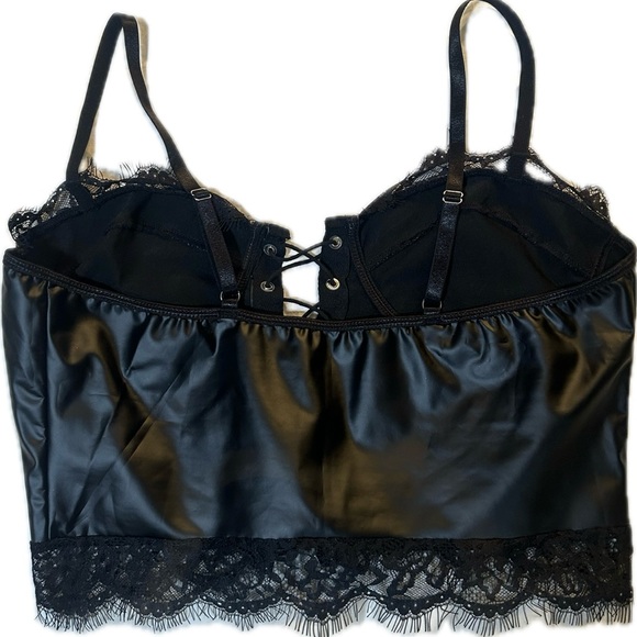 w’s faux leather corsette crop tank - Picture 3 of 3